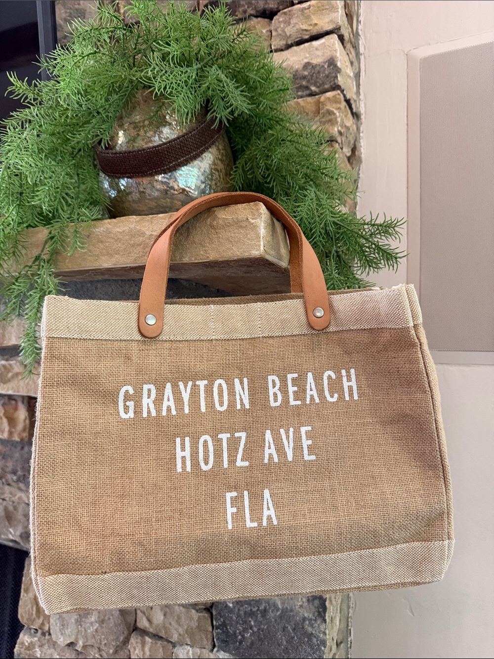 Apolis Tote Bag Grayton Beach - Spacious Natural Beige Interior